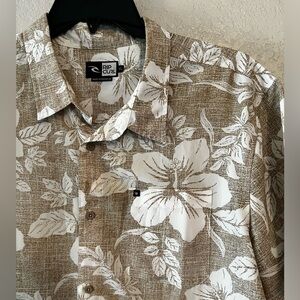 Rip Curl - Causal Button Down - Lightweight - Flower Pattern Design